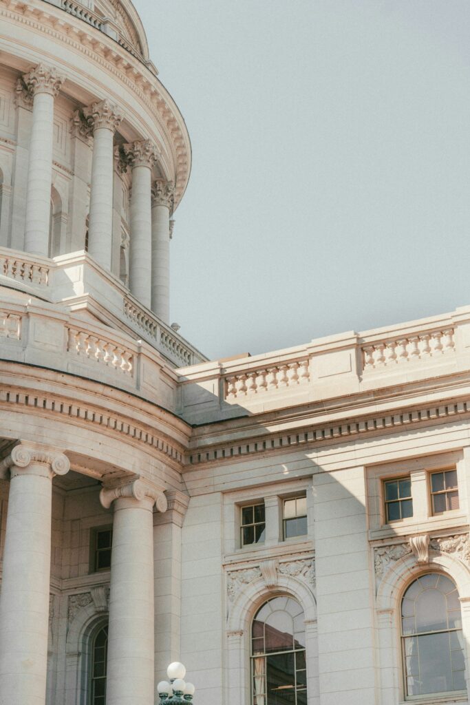 luke witter 5t1suxlapek unsplash